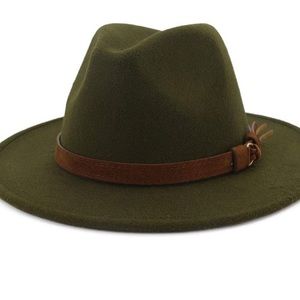 Meet your Posher, Cassandra